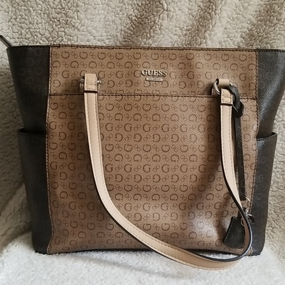 Like New Guess Shoulder/Tote Purse
